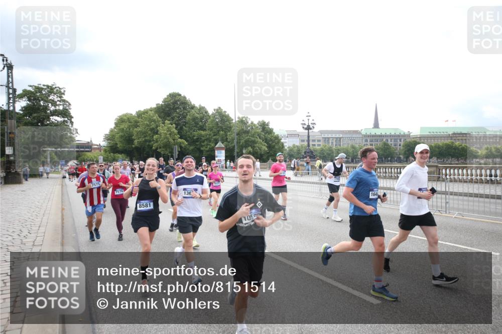 29.06.2025 - hella hamburg halbmarathon Jannik Wohlers http://msf.ph/oto/8151514 29.06.2025 10:35:52 Lombardsbrücke 1008, 1010, 1102, 1775, 1780, 1835, 2870, 3398, 3404, 3699, 3741, 3877, 4245, 4326, 4442, 4937, 5012, 5246, 5427, 5540, 5573, 5666, 5809, 5919, 6092, 6093, 6417, 6896, 7086, 7111, 7140, 7275, 7575, 7576, 8356, 8498, 8530, 8581, 9117, 9229, 9978, 10024, 10112, 10146, 10336, 10341, 10577, 11010, 11541, 11637, 12343, 12660, 12661, 13227, 13422, 13600, 13679, 14249, 14251, 14296, 15075, 15078, 15234, 15248, 15370, 15587, 15617, 15618, 15676, 15677, 15876 meine-sportfotos.de