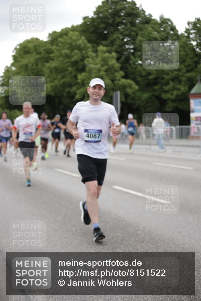 29.06.2025 - hella hamburg halbmarathon Jannik Wohlers http://msf.ph/oto/8151522 29.06.2025 10:51:43 Lombardsbrücke 1418, 1978, 3038, 4087, 4273, 4436, 4598, 4606, 5062, 5262, 6403, 6404, 6406, 6456, 6985, 7682, 7691, 8194, 8196, 8250, 8251, 8621, 9368, 9460, 9730, 10342, 10533, 10673, 11101, 11126, 11127, 11375, 12089, 12510, 12525, 12969, 13538, 14215, 14235, 14720, 15128, 16015, 16234, 16262, 16973, 17253, 17277, 17326, 17327, 17902, 18078, 18221, 18615 meine-sportfotos.de