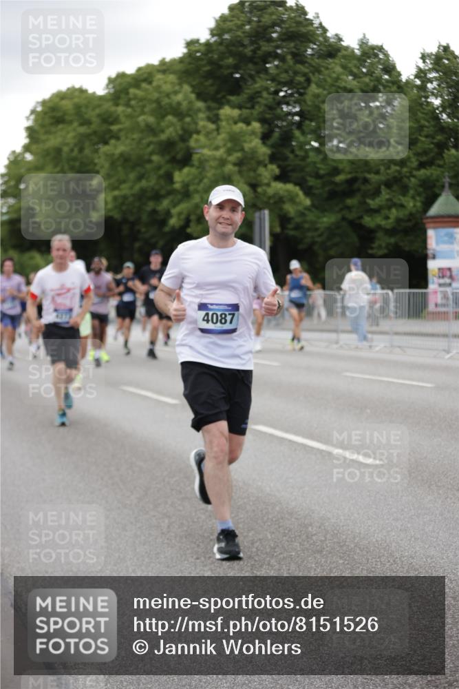 29.06.2025 - hella hamburg halbmarathon Jannik Wohlers http://msf.ph/oto/8151526 29.06.2025 10:51:43 Lombardsbrücke 1418, 1978, 3038, 4087, 4273, 4436, 4598, 4606, 5062, 5262, 6403, 6404, 6406, 6456, 6985, 7682, 7691, 8194, 8196, 8250, 8251, 8621, 9368, 9460, 9730, 10342, 10533, 10673, 11101, 11126, 11127, 11375, 12089, 12510, 12525, 12969, 13538, 14215, 14235, 14720, 15128, 16015, 16234, 16262, 16973, 17253, 17277, 17326, 17327, 17902, 18078, 18221, 18615 meine-sportfotos.de