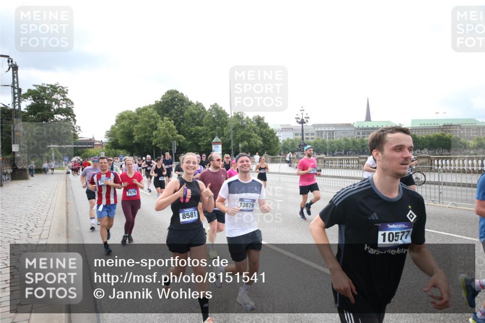 29.06.2025 - hella hamburg halbmarathon Jannik Wohlers http://msf.ph/oto/8151541 29.06.2025 10:35:52 Lombardsbrücke 1008, 1010, 1102, 1775, 1780, 1835, 2870, 3398, 3404, 3699, 3741, 3877, 4245, 4326, 4442, 4937, 5012, 5246, 5427, 5540, 5573, 5666, 5809, 5919, 6092, 6093, 6417, 6896, 7086, 7111, 7140, 7275, 7575, 7576, 8356, 8498, 8530, 8581, 9117, 9229, 9978, 10024, 10112, 10146, 10336, 10341, 10577, 11010, 11541, 11637, 12343, 12660, 12661, 13227, 13422, 13600, 13679, 14249, 14251, 14296, 15075, 15078, 15234, 15248, 15370, 15587, 15617, 15618, 15676, 15677, 15876 meine-sportfotos.de