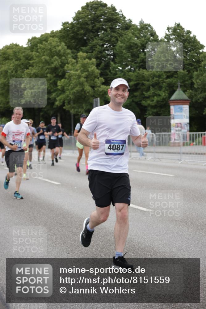 29.06.2025 - hella hamburg halbmarathon Jannik Wohlers http://msf.ph/oto/8151559 29.06.2025 10:51:43 Lombardsbrücke 1418, 1978, 3038, 4087, 4273, 4436, 4598, 4606, 5062, 5262, 6403, 6404, 6406, 6456, 6985, 7682, 7691, 8194, 8196, 8250, 8251, 8621, 9368, 9460, 9730, 10342, 10533, 10673, 11101, 11126, 11127, 11375, 12089, 12510, 12525, 12969, 13538, 14215, 14235, 14720, 15128, 16015, 16234, 16262, 16973, 17253, 17277, 17326, 17327, 17902, 18078, 18221, 18615 meine-sportfotos.de