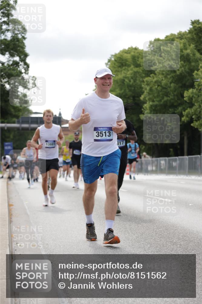 29.06.2025 - hella hamburg halbmarathon Jannik Wohlers http://msf.ph/oto/8151562 29.06.2025 10:14:44 Lombardsbrücke 1296, 1379, 1524, 1575, 1745, 2140, 2281, 3507, 3509, 3513, 3650, 3844, 4495, 4641, 5800, 5986, 6181, 6248, 6317, 7881, 8237, 8239, 8275, 8522, 8563, 8609, 8854, 9113, 9847, 9911, 9975, 10589, 10717, 11271, 11598, 11611, 11683, 12634, 13683, 13881, 14617, 14999, 15037, 15038, 16208, 16419, 17128, 17708, 17847, 18769, 18800, 18939 meine-sportfotos.de
