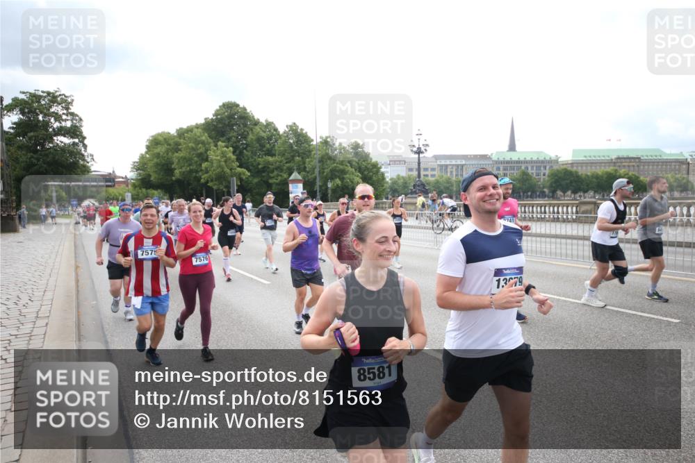 29.06.2025 - hella hamburg halbmarathon Jannik Wohlers http://msf.ph/oto/8151563 29.06.2025 10:35:53 Lombardsbrücke 1008, 1010, 1102, 1780, 1835, 2870, 3398, 3404, 3699, 3741, 3877, 4245, 4326, 4442, 4937, 5012, 5246, 5427, 5540, 5573, 5666, 5747, 5809, 5919, 6092, 6093, 6417, 6896, 7086, 7111, 7140, 7275, 7575, 7576, 8356, 8498, 8530, 8581, 9115, 9117, 9229, 9978, 10024, 10112, 10146, 10336, 10341, 10577, 10984, 11010, 11541, 11637, 12343, 12493, 12660, 12661, 13227, 13422, 13600, 13679, 14249, 14251, 14296, 15075, 15078, 15234, 15370, 15587, 15617, 15618, 15676, 15677, 15876 meine-sportfotos.de