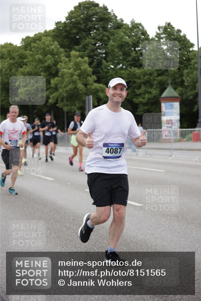 29.06.2025 - hella hamburg halbmarathon Jannik Wohlers http://msf.ph/oto/8151565 29.06.2025 10:51:43 Lombardsbrücke 1418, 1978, 3038, 4087, 4273, 4436, 4598, 4606, 5062, 5262, 6403, 6404, 6406, 6456, 6985, 7682, 7691, 8194, 8196, 8250, 8251, 8621, 9368, 9460, 9730, 10342, 10533, 10673, 11101, 11126, 11127, 11375, 12089, 12510, 12525, 12969, 13538, 14215, 14235, 14720, 15128, 16015, 16234, 16262, 16973, 17253, 17277, 17326, 17327, 17902, 18078, 18221, 18615 meine-sportfotos.de