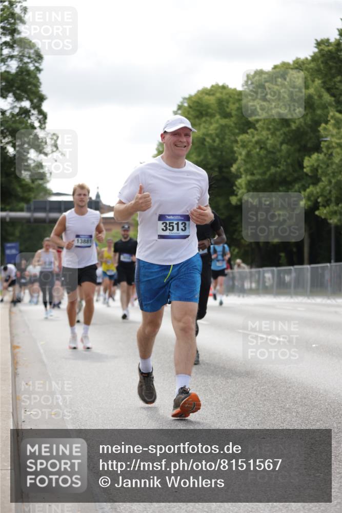 29.06.2025 - hella hamburg halbmarathon Jannik Wohlers http://msf.ph/oto/8151567 29.06.2025 10:14:44 Lombardsbrücke 1296, 1379, 1524, 1575, 1745, 2140, 2281, 3507, 3509, 3513, 3650, 3844, 4495, 4641, 5800, 5986, 6181, 6248, 6317, 7881, 8237, 8239, 8275, 8522, 8563, 8609, 8854, 9113, 9847, 9911, 9975, 10589, 10717, 11271, 11598, 11611, 11683, 12634, 13683, 13881, 14617, 14999, 15037, 15038, 16208, 16419, 17128, 17708, 17847, 18769, 18800, 18939 meine-sportfotos.de