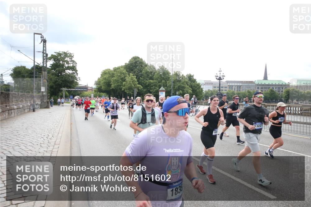 29.06.2025 - hella hamburg halbmarathon Jannik Wohlers http://msf.ph/oto/8151602 29.06.2025 10:35:55 Lombardsbrücke 1008, 1010, 1102, 1224, 1780, 1835, 3398, 3404, 3699, 3741, 4245, 4442, 4937, 5012, 5246, 5427, 5540, 5573, 5666, 5747, 5809, 5919, 6092, 6093, 6417, 6667, 6896, 7086, 7111, 7140, 7275, 7575, 7576, 7632, 8498, 8530, 8581, 9115, 9117, 9229, 9978, 10024, 10112, 10146, 10336, 10341, 10577, 10984, 11010, 11541, 11637, 12343, 12493, 12660, 12661, 13227, 13422, 13600, 13679, 14251, 14296, 15075, 15078, 15234, 15370, 15587, 15617, 15618, 15676, 15677, 15876 meine-sportfotos.de