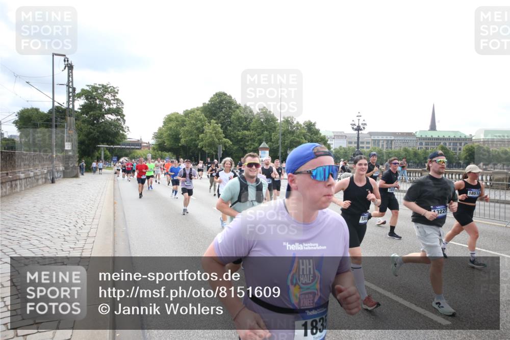 29.06.2025 - hella hamburg halbmarathon Jannik Wohlers http://msf.ph/oto/8151609 29.06.2025 10:35:55 Lombardsbrücke 1008, 1010, 1102, 1224, 1780, 1835, 3398, 3404, 3699, 3741, 4245, 4442, 4937, 5012, 5246, 5427, 5540, 5573, 5666, 5747, 5809, 5919, 6092, 6093, 6417, 6667, 6896, 7086, 7111, 7140, 7275, 7575, 7576, 7632, 8498, 8530, 8581, 9115, 9117, 9229, 9978, 10024, 10112, 10146, 10336, 10341, 10577, 10984, 11010, 11541, 11637, 12343, 12493, 12660, 12661, 13227, 13422, 13600, 13679, 14251, 14296, 15075, 15078, 15234, 15370, 15587, 15617, 15618, 15676, 15677, 15876 meine-sportfotos.de