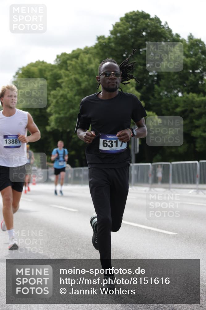 29.06.2025 - hella hamburg halbmarathon Jannik Wohlers http://msf.ph/oto/8151616 29.06.2025 10:14:46 Lombardsbrücke 1296, 1379, 1524, 1575, 1745, 2140, 2281, 3507, 3509, 3513, 3650, 3844, 4495, 4641, 5271, 5800, 5986, 6181, 6248, 6317, 7452, 7881, 8237, 8256, 8275, 8563, 8609, 9113, 9847, 9911, 9975, 10589, 10717, 11271, 11598, 11611, 11683, 12524, 12634, 13683, 13881, 14617, 14999, 15037, 15038, 16208, 16419, 17128, 17708, 17847, 18769, 18800, 18939 meine-sportfotos.de