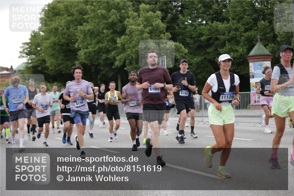 29.06.2025 - hella hamburg halbmarathon Jannik Wohlers http://msf.ph/oto/8151619 29.06.2025 10:51:46 Lombardsbrücke 1418, 1978, 3038, 4087, 4273, 4436, 4598, 4606, 4815, 5062, 5262, 6386, 6403, 6404, 6406, 6456, 6985, 7690, 7691, 8194, 8196, 8250, 8251, 8621, 9368, 9460, 9730, 10296, 10342, 10634, 10673, 10884, 11126, 11127, 11375, 11736, 11899, 11974, 12089, 12247, 12510, 12525, 12558, 12969, 13094, 13538, 14215, 14235, 14720, 16234, 16262, 16492, 16752, 16973, 17253, 17277, 17326, 17327, 18078, 18221, 18668, 18756, 18817 meine-sportfotos.de