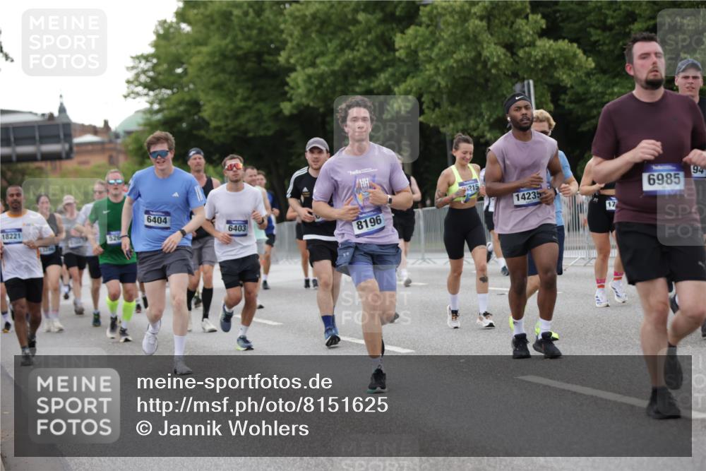 29.06.2025 - hella hamburg halbmarathon Jannik Wohlers http://msf.ph/oto/8151625 29.06.2025 10:51:47 Lombardsbrücke 1418, 1978, 3038, 4087, 4273, 4436, 4598, 4606, 4815, 5062, 5262, 6386, 6403, 6404, 6406, 6456, 6985, 7690, 7691, 8194, 8196, 8250, 8251, 8621, 9368, 9460, 9730, 10296, 10342, 10634, 10673, 10884, 11126, 11127, 11375, 11736, 11899, 11974, 12089, 12247, 12510, 12525, 12558, 12969, 13094, 13538, 14215, 14235, 14720, 16234, 16262, 16492, 16752, 16973, 17253, 17277, 17326, 17327, 18078, 18221, 18668, 18756, 18817 meine-sportfotos.de