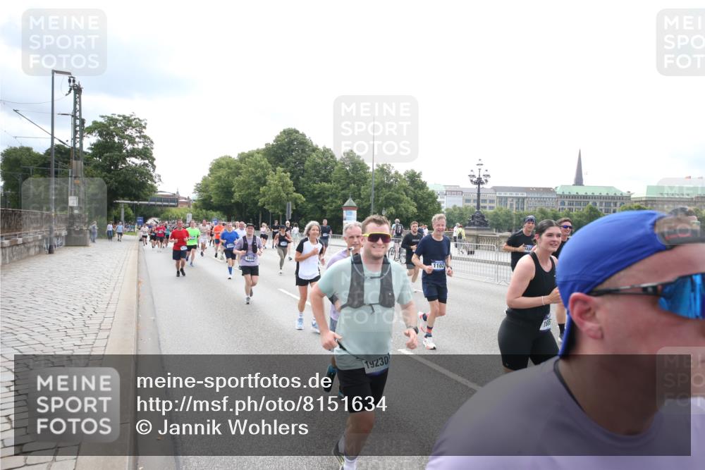 29.06.2025 - hella hamburg halbmarathon Jannik Wohlers http://msf.ph/oto/8151634 29.06.2025 10:35:55 Lombardsbrücke 1008, 1010, 1102, 1224, 1780, 1835, 3398, 3404, 3699, 3741, 4245, 4442, 4937, 5012, 5246, 5427, 5540, 5573, 5666, 5747, 5809, 5919, 6092, 6093, 6417, 6667, 6896, 7086, 7111, 7140, 7275, 7575, 7576, 7632, 8498, 8530, 8581, 9115, 9117, 9229, 9978, 10024, 10112, 10146, 10336, 10341, 10577, 10984, 11010, 11541, 11637, 12343, 12493, 12660, 12661, 13227, 13422, 13600, 13679, 14251, 14296, 15075, 15078, 15234, 15370, 15587, 15617, 15618, 15676, 15677, 15876 meine-sportfotos.de