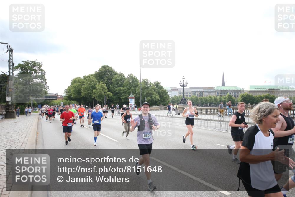 29.06.2025 - hella hamburg halbmarathon Jannik Wohlers http://msf.ph/oto/8151648 29.06.2025 10:35:57 Lombardsbrücke 1102, 1224, 1835, 3398, 3404, 3699, 3741, 4245, 4442, 4937, 5012, 5246, 5427, 5540, 5573, 5747, 5809, 5919, 6092, 6093, 6190, 6417, 6667, 6896, 7111, 7140, 7575, 7576, 7632, 8498, 8530, 8581, 8945, 9115, 9117, 9229, 9918, 9978, 10024, 10112, 10146, 10336, 10341, 10577, 10984, 11010, 11541, 11637, 12343, 12493, 12660, 12661, 13227, 13422, 13445, 13600, 13679, 14296, 15075, 15234, 15370, 15568, 15587, 15617, 15618, 15676, 15677, 15707, 16239, 18226 meine-sportfotos.de