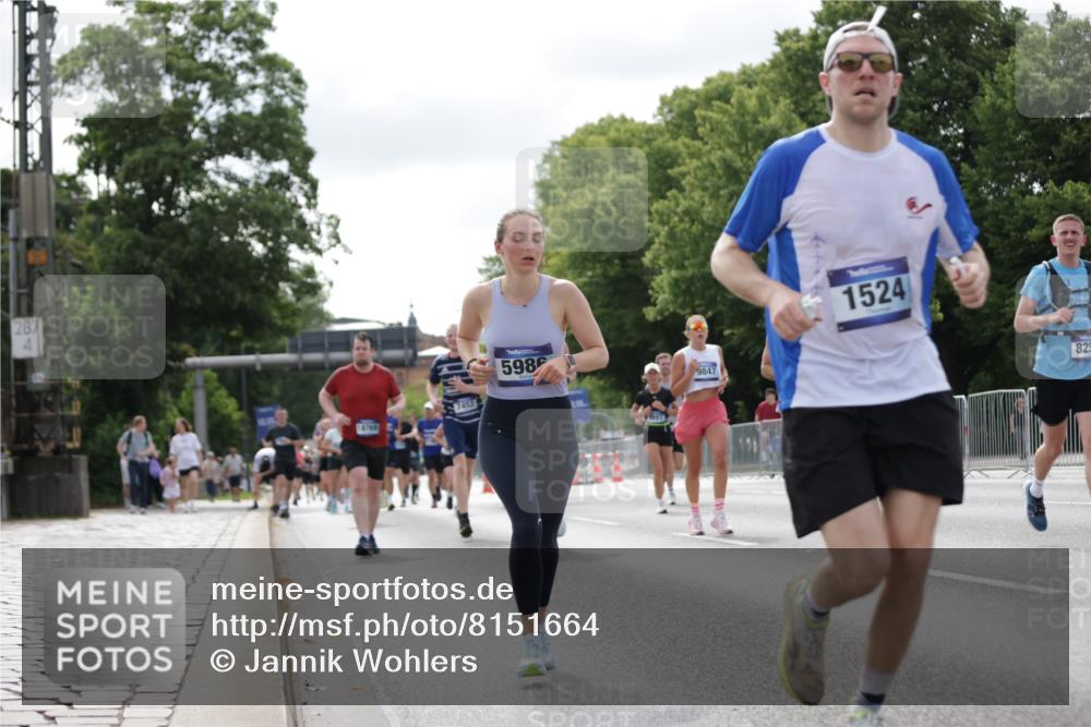 29.06.2025 - hella hamburg halbmarathon Jannik Wohlers http://msf.ph/oto/8151664 29.06.2025 10:14:50 Lombardsbrücke 1296, 1524, 1745, 2281, 3513, 3650, 4495, 5271, 5986, 6317, 7452, 7809, 7810, 7881, 8237, 8256, 8609, 9847, 9975, 9997, 11271, 11598, 11683, 12524, 12634, 13453, 13500, 13881, 14617, 15150, 15740, 16419, 17128, 18769, 18800, 18939, 19027 meine-sportfotos.de