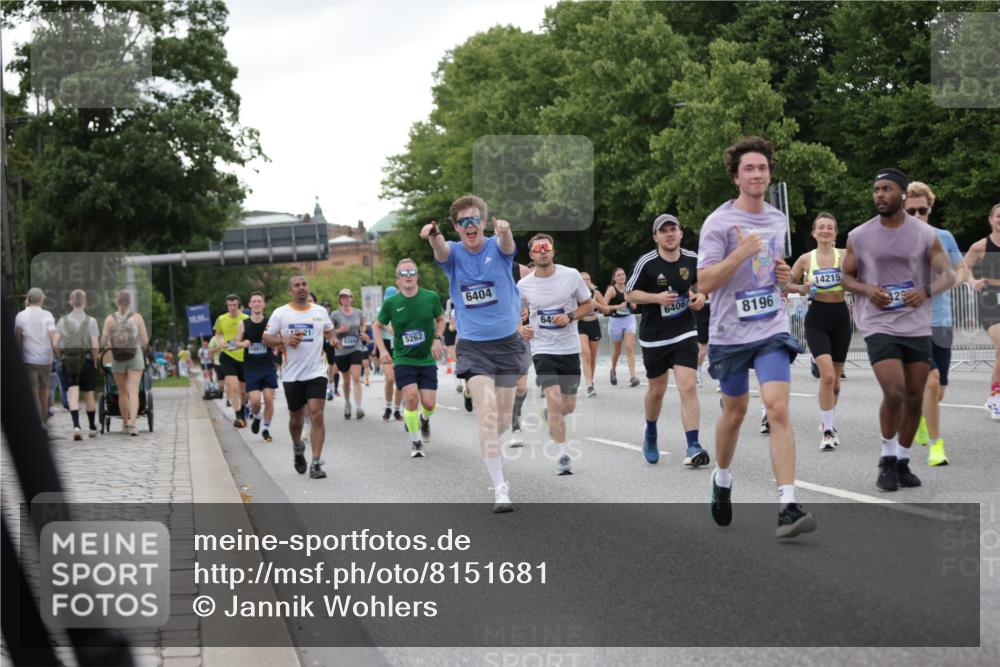 29.06.2025 - hella hamburg halbmarathon Jannik Wohlers http://msf.ph/oto/8151681 29.06.2025 10:51:48 Lombardsbrücke 1418, 1978, 3038, 3645, 4087, 4273, 4436, 4598, 4815, 5062, 5262, 6386, 6403, 6404, 6406, 6456, 6985, 7690, 7691, 8194, 8196, 8250, 8251, 9368, 9460, 9730, 10296, 10342, 10634, 10673, 10884, 11126, 11127, 11375, 11736, 11899, 11974, 12089, 12247, 12510, 12525, 12558, 12969, 13094, 13538, 14215, 14235, 14720, 16234, 16262, 16492, 16752, 16973, 17253, 17277, 17326, 17327, 18078, 18221, 18668, 18756, 18817 meine-sportfotos.de
