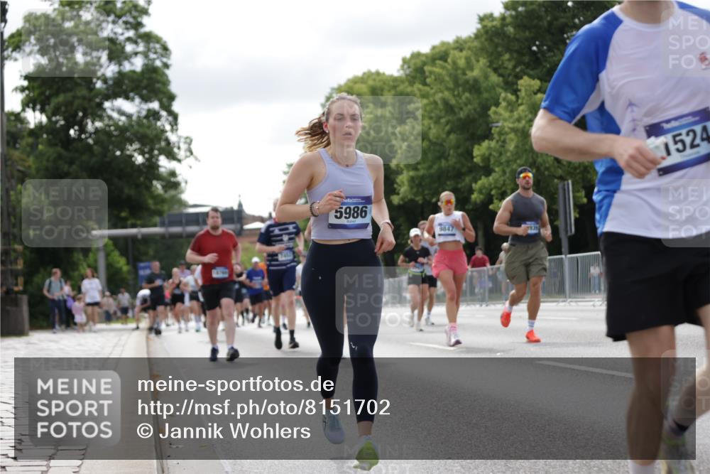 29.06.2025 - hella hamburg halbmarathon Jannik Wohlers http://msf.ph/oto/8151702 29.06.2025 10:14:50 Lombardsbrücke 1296, 1524, 1745, 2281, 3513, 3650, 4495, 5271, 5986, 6317, 7452, 7809, 7810, 7881, 8237, 8256, 8609, 9847, 9975, 9997, 11271, 11598, 11683, 12524, 12634, 13453, 13500, 13881, 14617, 15150, 15740, 16419, 17128, 18769, 18800, 18939, 19027 meine-sportfotos.de