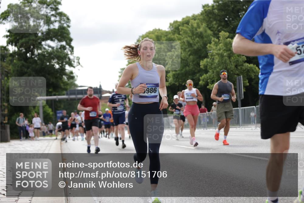 29.06.2025 - hella hamburg halbmarathon Jannik Wohlers http://msf.ph/oto/8151706 29.06.2025 10:14:50 Lombardsbrücke 1296, 1524, 1745, 2281, 3513, 3650, 4495, 5271, 5986, 6317, 7452, 7809, 7810, 7881, 8237, 8256, 8609, 9847, 9975, 9997, 11271, 11598, 11683, 12524, 12634, 13453, 13500, 13881, 14617, 15150, 15740, 16419, 17128, 18769, 18800, 18939, 19027 meine-sportfotos.de