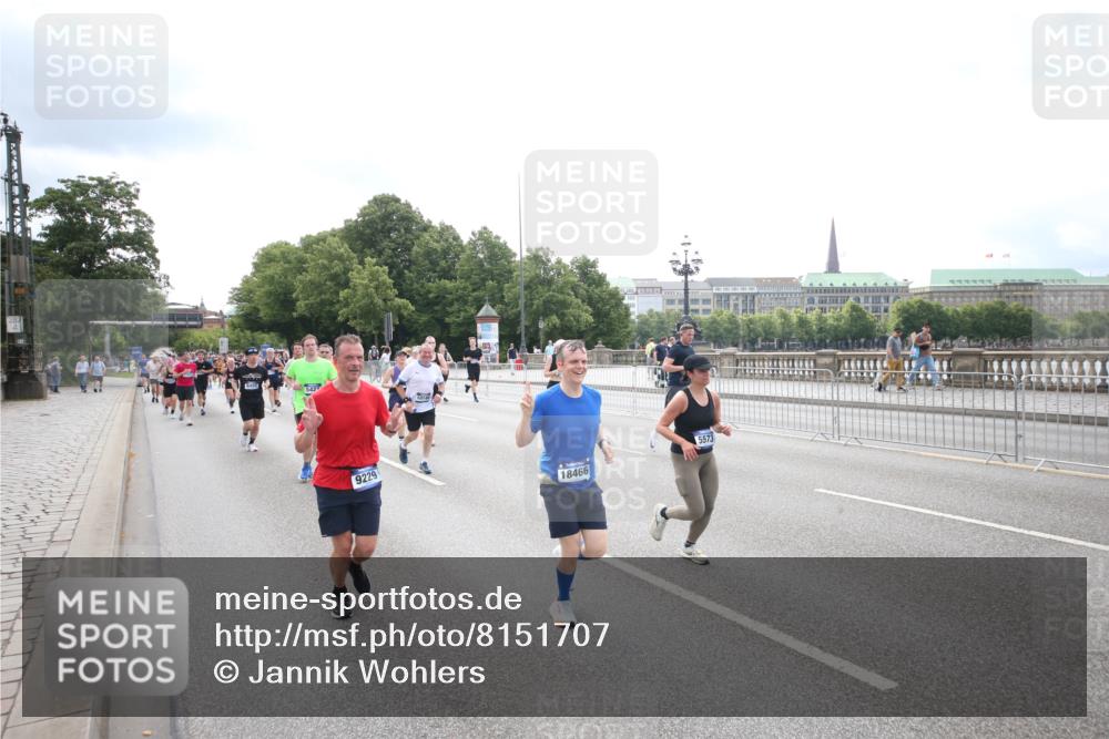 29.06.2025 - hella hamburg halbmarathon Jannik Wohlers http://msf.ph/oto/8151707 29.06.2025 10:35:59 Lombardsbrücke 1102, 1224, 1835, 2124, 3398, 3404, 3428, 3741, 4245, 4442, 4937, 5012, 5246, 5427, 5540, 5573, 5747, 5809, 5919, 6092, 6093, 6190, 6417, 6667, 7111, 7140, 7575, 7576, 7632, 8498, 8530, 8581, 8945, 9115, 9117, 9229, 9918, 9978, 10024, 10112, 10146, 10336, 10341, 10577, 10984, 11541, 11637, 12343, 12493, 13227, 13422, 13445, 13679, 14296, 15234, 15370, 15568, 15676, 15677, 15707, 16239, 18226, 18918 meine-sportfotos.de