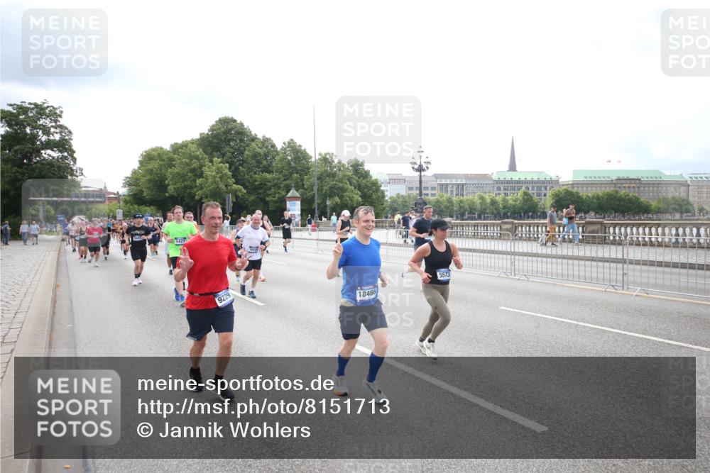 29.06.2025 - hella hamburg halbmarathon Jannik Wohlers http://msf.ph/oto/8151713 29.06.2025 10:35:59 Lombardsbrücke 1102, 1224, 1835, 2124, 3398, 3404, 3428, 3741, 4245, 4442, 4937, 5012, 5246, 5427, 5540, 5573, 5747, 5809, 5919, 6092, 6093, 6190, 6417, 6667, 7111, 7140, 7575, 7576, 7632, 8498, 8530, 8581, 8945, 9115, 9117, 9229, 9918, 9978, 10024, 10112, 10146, 10336, 10341, 10577, 10984, 11541, 11637, 12343, 12493, 13227, 13422, 13445, 13679, 14296, 15234, 15370, 15568, 15676, 15677, 15707, 16239, 18226, 18918 meine-sportfotos.de