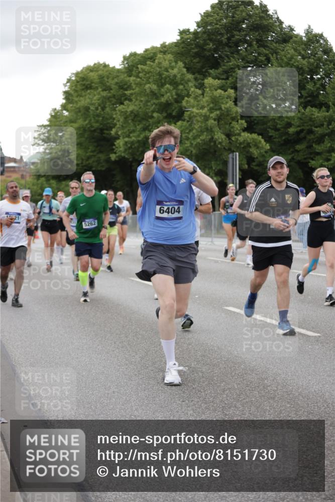 29.06.2025 - hella hamburg halbmarathon Jannik Wohlers http://msf.ph/oto/8151730 29.06.2025 10:51:50 Lombardsbrücke 1978, 3038, 3645, 4087, 4273, 4436, 4815, 5262, 6386, 6403, 6404, 6406, 6456, 6985, 7690, 7691, 7735, 8194, 8196, 8250, 8251, 9368, 9730, 9731, 10296, 10342, 10634, 10884, 11084, 11126, 11127, 11375, 11736, 11899, 11974, 12089, 12247, 12510, 12525, 12546, 12558, 12969, 13094, 13538, 14215, 14235, 16234, 16262, 16492, 16752, 16973, 17253, 17277, 17326, 17327, 18078, 18115, 18221, 18633, 18668, 18756, 18817 meine-sportfotos.de
