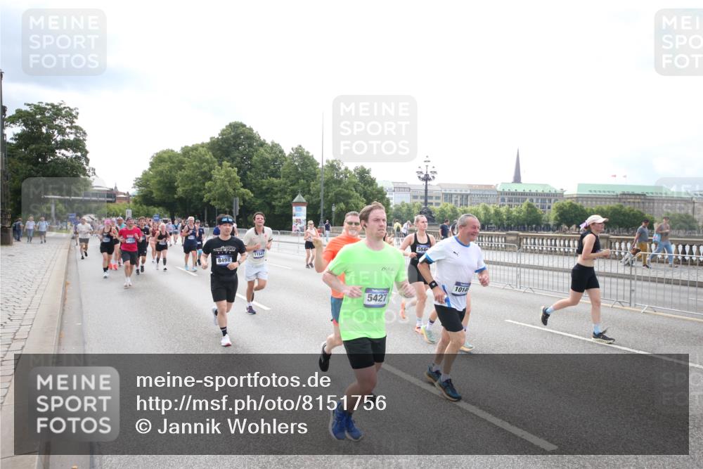 29.06.2025 - hella hamburg halbmarathon Jannik Wohlers http://msf.ph/oto/8151756 29.06.2025 10:36:01 Lombardsbrücke 1102, 1224, 1835, 2124, 3398, 3404, 3428, 3741, 4245, 4442, 4937, 5012, 5246, 5427, 5540, 5573, 5747, 5809, 5919, 6093, 6190, 6417, 6667, 7140, 7575, 7576, 7632, 8498, 8530, 8945, 9115, 9117, 9229, 9918, 9978, 10024, 10112, 10146, 10336, 10341, 10984, 11541, 11637, 12343, 12493, 13227, 13422, 13445, 14296, 15234, 15568, 15707, 16239, 17807, 18226, 18644, 18646, 18918, 18929 meine-sportfotos.de