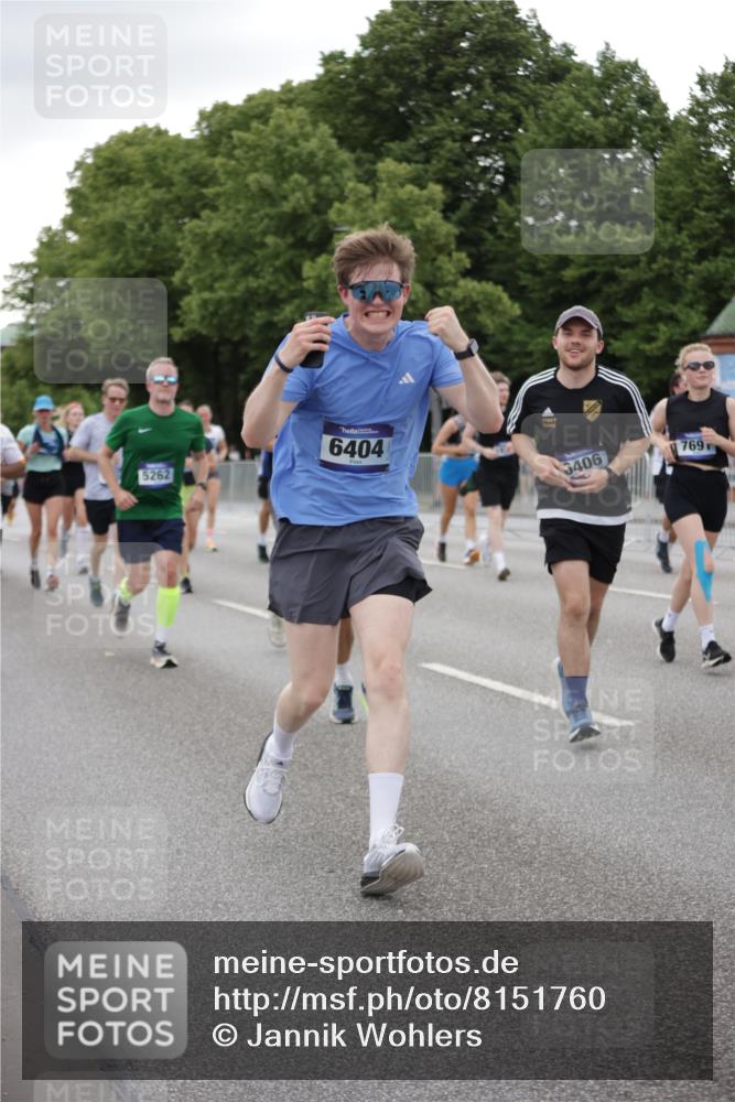 29.06.2025 - hella hamburg halbmarathon Jannik Wohlers http://msf.ph/oto/8151760 29.06.2025 10:51:50 Lombardsbrücke 1978, 3038, 3645, 4087, 4273, 4436, 4815, 5262, 6386, 6403, 6404, 6406, 6456, 6985, 7690, 7691, 7735, 8194, 8196, 8250, 8251, 9368, 9730, 9731, 10296, 10342, 10634, 10884, 11084, 11126, 11127, 11375, 11736, 11899, 11974, 12089, 12247, 12510, 12525, 12546, 12558, 12969, 13094, 13538, 14215, 14235, 16234, 16262, 16492, 16752, 16973, 17253, 17277, 17326, 17327, 18078, 18115, 18221, 18633, 18668, 18756, 18817 meine-sportfotos.de