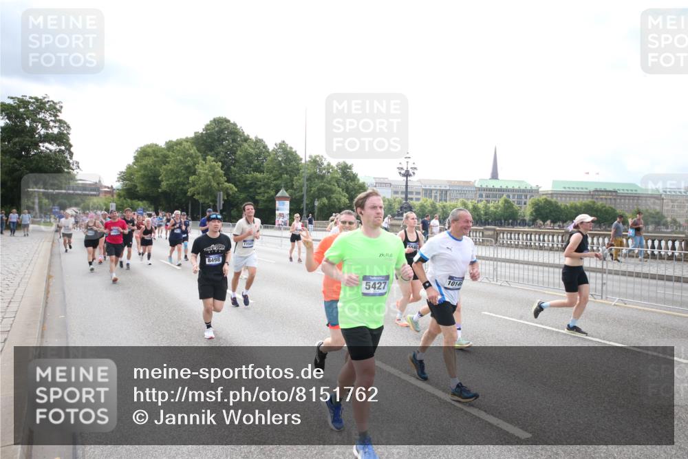29.06.2025 - hella hamburg halbmarathon Jannik Wohlers http://msf.ph/oto/8151762 29.06.2025 10:36:01 Lombardsbrücke 1102, 1224, 1835, 2124, 3398, 3404, 3428, 3741, 4245, 4442, 4937, 5012, 5246, 5427, 5540, 5573, 5747, 5809, 5919, 6093, 6190, 6417, 6667, 7140, 7575, 7576, 7632, 8498, 8530, 8945, 9115, 9117, 9229, 9918, 9978, 10024, 10112, 10146, 10336, 10341, 10984, 11541, 11637, 12343, 12493, 13227, 13422, 13445, 14296, 15234, 15568, 15707, 16239, 17807, 18226, 18644, 18646, 18918, 18929 meine-sportfotos.de