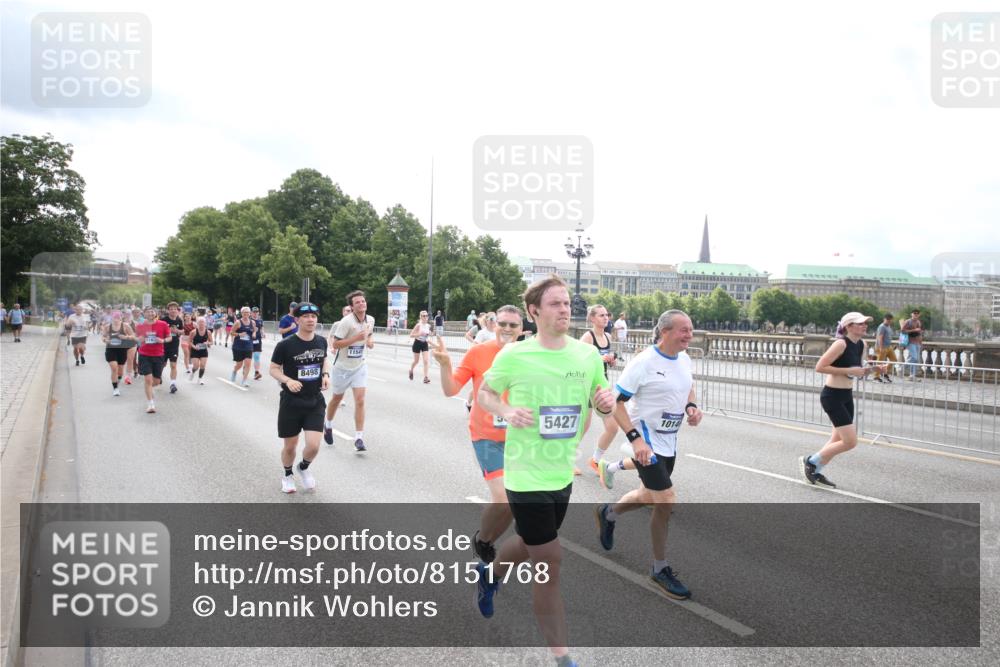29.06.2025 - hella hamburg halbmarathon Jannik Wohlers http://msf.ph/oto/8151768 29.06.2025 10:36:01 Lombardsbrücke 1102, 1224, 1835, 2124, 3398, 3404, 3428, 3741, 4245, 4442, 4937, 5012, 5246, 5427, 5540, 5573, 5747, 5809, 5919, 6093, 6190, 6417, 6667, 7140, 7575, 7576, 7632, 8498, 8530, 8945, 9115, 9117, 9229, 9918, 9978, 10024, 10112, 10146, 10336, 10341, 10984, 11541, 11637, 12343, 12493, 13227, 13422, 13445, 14296, 15234, 15568, 15707, 16239, 17807, 18226, 18644, 18646, 18918, 18929 meine-sportfotos.de