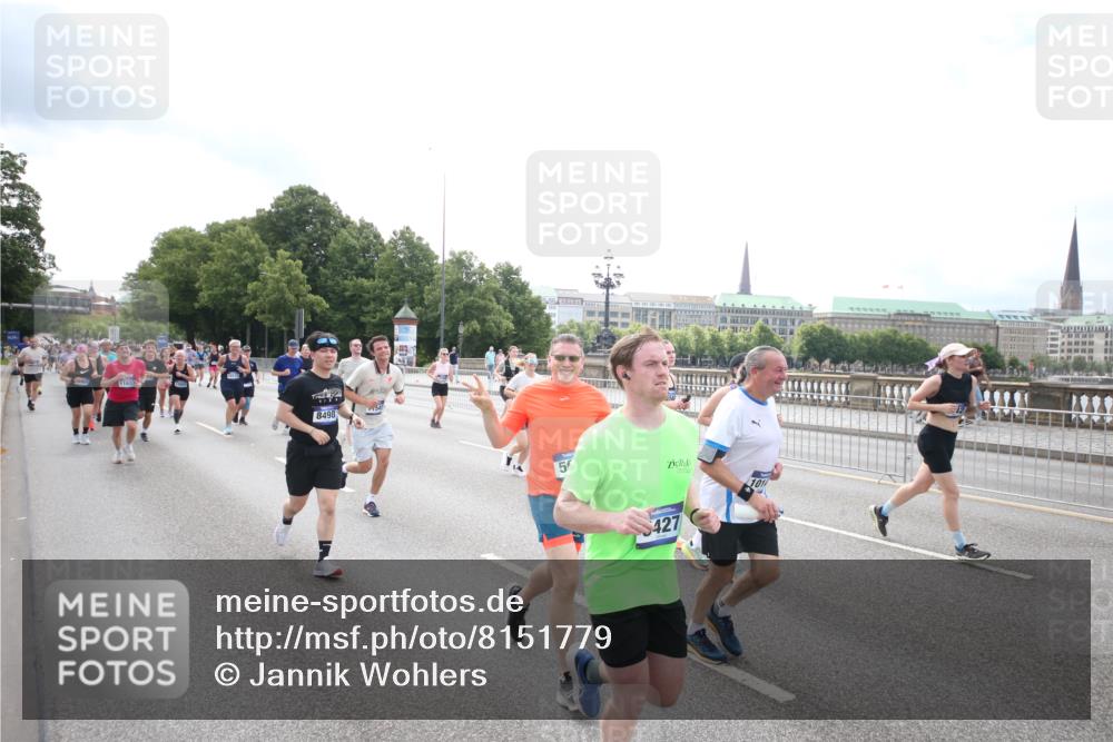 29.06.2025 - hella hamburg halbmarathon Jannik Wohlers http://msf.ph/oto/8151779 29.06.2025 10:36:01 Lombardsbrücke 1102, 1224, 1835, 2124, 3398, 3404, 3428, 3741, 4245, 4442, 4937, 5012, 5246, 5427, 5540, 5573, 5747, 5809, 5919, 6093, 6190, 6417, 6667, 7140, 7575, 7576, 7632, 8498, 8530, 8945, 9115, 9117, 9229, 9918, 9978, 10024, 10112, 10146, 10336, 10341, 10984, 11541, 11637, 12343, 12493, 13227, 13422, 13445, 14296, 15234, 15568, 15707, 16239, 17807, 18226, 18644, 18646, 18918, 18929 meine-sportfotos.de