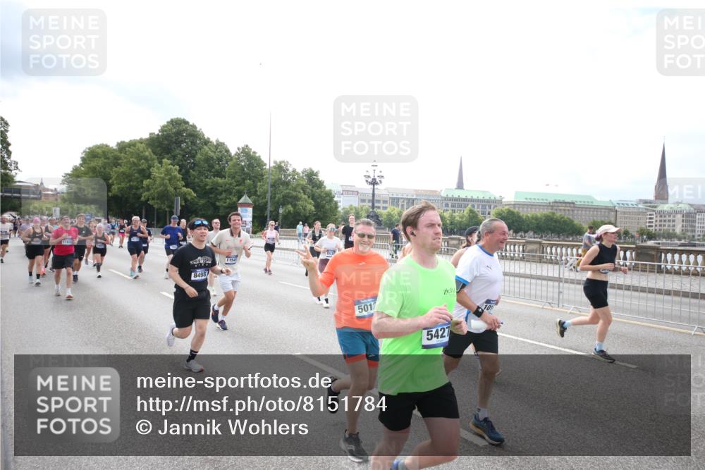 29.06.2025 - hella hamburg halbmarathon Jannik Wohlers http://msf.ph/oto/8151784 29.06.2025 10:36:01 Lombardsbrücke 1102, 1224, 1835, 2124, 3398, 3404, 3428, 3741, 4245, 4442, 4937, 5012, 5246, 5427, 5540, 5573, 5747, 5809, 5919, 6093, 6190, 6417, 6667, 7140, 7575, 7576, 7632, 8498, 8530, 8945, 9115, 9117, 9229, 9918, 9978, 10024, 10112, 10146, 10336, 10341, 10984, 11541, 11637, 12343, 12493, 13227, 13422, 13445, 14296, 15234, 15568, 15707, 16239, 17807, 18226, 18644, 18646, 18918, 18929 meine-sportfotos.de