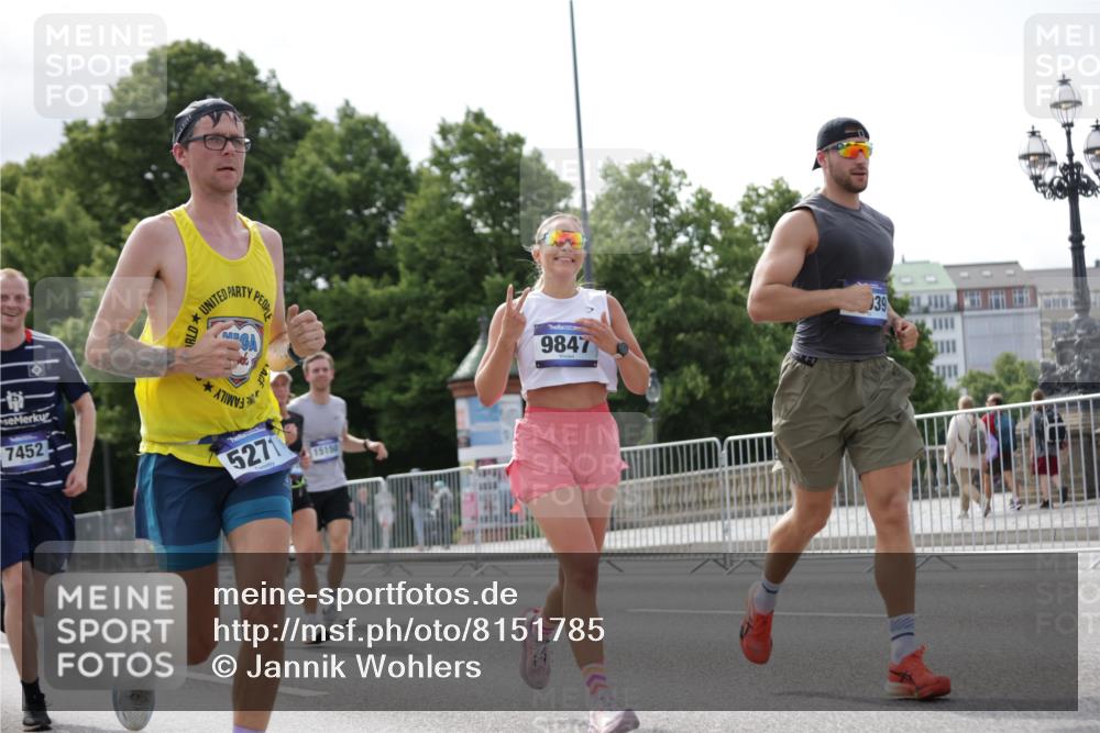 29.06.2025 - hella hamburg halbmarathon Jannik Wohlers http://msf.ph/oto/8151785 29.06.2025 10:14:53 Lombardsbrücke 1296, 1524, 1745, 2281, 2720, 3513, 3650, 4495, 5271, 5986, 6317, 7452, 7809, 7810, 7881, 8237, 8256, 8609, 9307, 9423, 9847, 9975, 9997, 10858, 11683, 12457, 12524, 13453, 13500, 13881, 14617, 15150, 15740, 16040, 17128, 17949, 18203, 18252, 18769, 18800, 18939, 19027 meine-sportfotos.de
