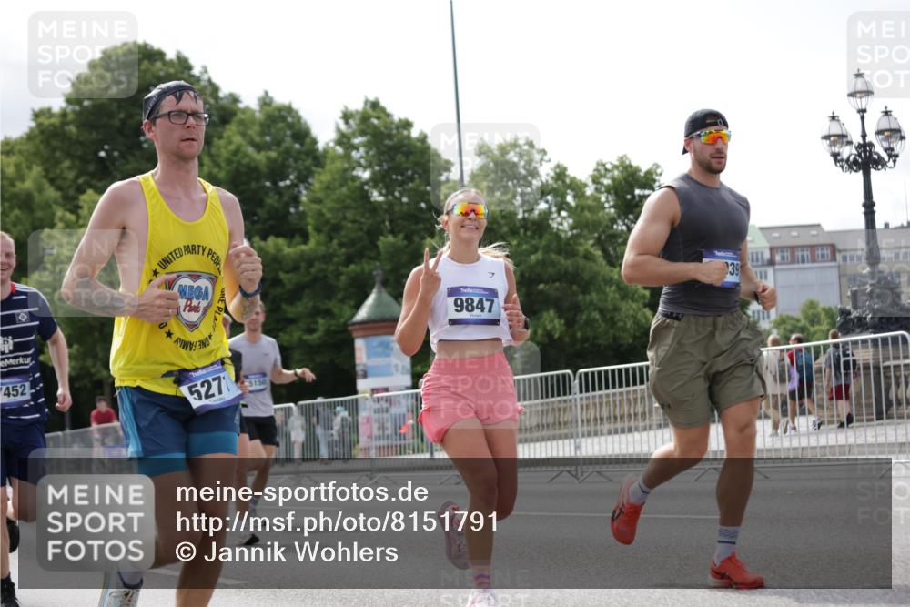29.06.2025 - hella hamburg halbmarathon Jannik Wohlers http://msf.ph/oto/8151791 29.06.2025 10:14:53 Lombardsbrücke 1296, 1524, 1745, 2281, 2720, 3513, 3650, 4495, 5271, 5986, 6317, 7452, 7809, 7810, 7881, 8237, 8256, 8609, 9307, 9423, 9847, 9975, 9997, 10858, 11683, 12457, 12524, 13453, 13500, 13881, 14617, 15150, 15740, 16040, 17128, 17949, 18203, 18252, 18769, 18800, 18939, 19027 meine-sportfotos.de
