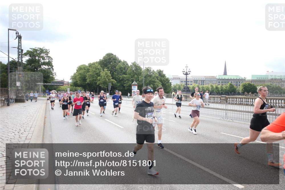 29.06.2025 - hella hamburg halbmarathon Jannik Wohlers http://msf.ph/oto/8151801 29.06.2025 10:36:02 Lombardsbrücke 1102, 1224, 1835, 2124, 3398, 3404, 3428, 3741, 4442, 4937, 5012, 5246, 5427, 5540, 5573, 5747, 5809, 5919, 6190, 6667, 7575, 7576, 7632, 8498, 8530, 8945, 9115, 9117, 9229, 9918, 9978, 10024, 10112, 10146, 10336, 10341, 10984, 11541, 11637, 12343, 12493, 13227, 13445, 14296, 15234, 15568, 15707, 16239, 17807, 18226, 18644, 18646, 18918, 18929 meine-sportfotos.de