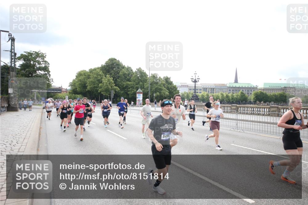 29.06.2025 - hella hamburg halbmarathon Jannik Wohlers http://msf.ph/oto/8151814 29.06.2025 10:36:02 Lombardsbrücke 1102, 1224, 1835, 2124, 3398, 3404, 3428, 3741, 4442, 4937, 5012, 5246, 5427, 5540, 5573, 5747, 5809, 5919, 6190, 6667, 7575, 7576, 7632, 8498, 8530, 8945, 9115, 9117, 9229, 9918, 9978, 10024, 10112, 10146, 10336, 10341, 10984, 11541, 11637, 12343, 12493, 13227, 13445, 14296, 15234, 15568, 15707, 16239, 17807, 18226, 18644, 18646, 18918, 18929 meine-sportfotos.de