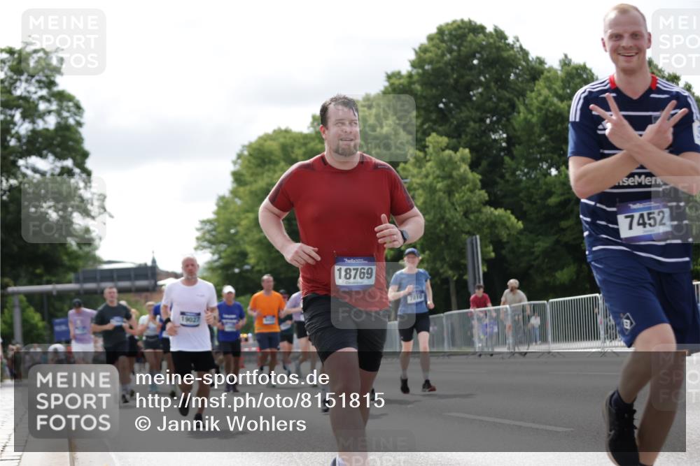 29.06.2025 - hella hamburg halbmarathon Jannik Wohlers http://msf.ph/oto/8151815 29.06.2025 10:14:54 Lombardsbrücke 1296, 1524, 1745, 2281, 2720, 3513, 3650, 4495, 5271, 5986, 6317, 7452, 7809, 7810, 7881, 8237, 8256, 9307, 9423, 9847, 9975, 9997, 10858, 12457, 12521, 12524, 13197, 13453, 13500, 13881, 15150, 15740, 16040, 17128, 17949, 18203, 18252, 18769, 18800, 18939, 19027 meine-sportfotos.de