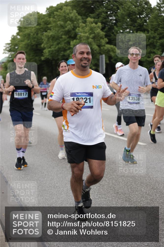 29.06.2025 - hella hamburg halbmarathon Jannik Wohlers http://msf.ph/oto/8151825 29.06.2025 10:51:54 Lombardsbrücke 3645, 4087, 4273, 4436, 4815, 5262, 6386, 6403, 6404, 6406, 6671, 6985, 7690, 7691, 7735, 7812, 8194, 8196, 9368, 9731, 10296, 10342, 10634, 10884, 11084, 11126, 11127, 11297, 11736, 11899, 11974, 12089, 12247, 12525, 12546, 12558, 13094, 13207, 13208, 13538, 14215, 14235, 14893, 16262, 16492, 16752, 16973, 17326, 17327, 18115, 18221, 18633, 18668, 18756, 18817 meine-sportfotos.de