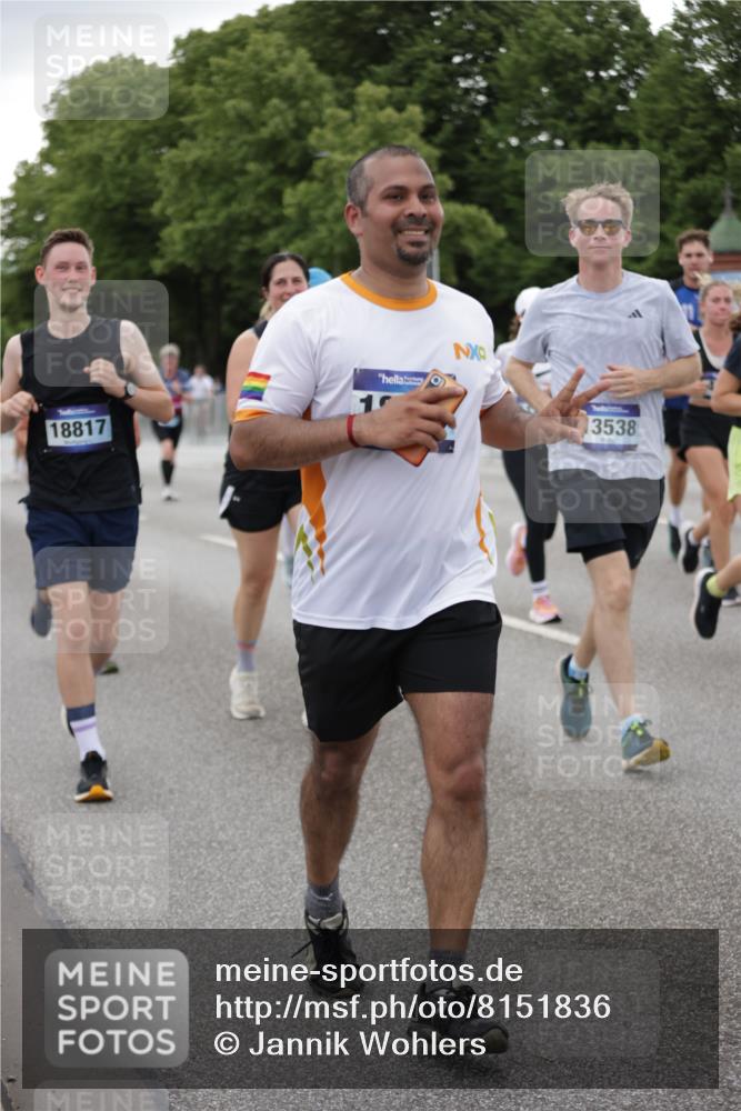29.06.2025 - hella hamburg halbmarathon Jannik Wohlers http://msf.ph/oto/8151836 29.06.2025 10:51:54 Lombardsbrücke 3645, 4087, 4273, 4436, 4815, 5262, 6386, 6403, 6404, 6406, 6671, 6985, 7690, 7691, 7735, 7812, 8194, 8196, 9368, 9731, 10296, 10342, 10634, 10884, 11084, 11126, 11127, 11297, 11736, 11899, 11974, 12089, 12247, 12525, 12546, 12558, 13094, 13207, 13208, 13538, 14215, 14235, 14893, 16262, 16492, 16752, 16973, 17326, 17327, 18115, 18221, 18633, 18668, 18756, 18817 meine-sportfotos.de