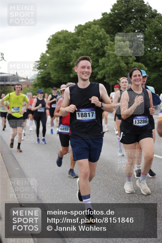 29.06.2025 - hella hamburg halbmarathon Jannik Wohlers http://msf.ph/oto/8151846 29.06.2025 10:51:54 Lombardsbrücke 3645, 4087, 4273, 4436, 4815, 5262, 6386, 6403, 6404, 6406, 6671, 6985, 7690, 7691, 7735, 7812, 8194, 8196, 9368, 9731, 10296, 10342, 10634, 10884, 11084, 11126, 11127, 11297, 11736, 11899, 11974, 12089, 12247, 12525, 12546, 12558, 13094, 13207, 13208, 13538, 14215, 14235, 14893, 16262, 16492, 16752, 16973, 17326, 17327, 18115, 18221, 18633, 18668, 18756, 18817 meine-sportfotos.de
