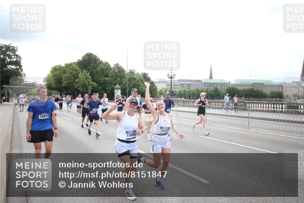 29.06.2025 - hella hamburg halbmarathon Jannik Wohlers http://msf.ph/oto/8151847 29.06.2025 10:36:19 Lombardsbrücke 1118, 1948, 2124, 2552, 2588, 3428, 3873, 3895, 4084, 4618, 4762, 4996, 5789, 6156, 7773, 8499, 8936, 8937, 9295, 9500, 9694, 9701, 10123, 10487, 11672, 11831, 11912, 12302, 12605, 12770, 12775, 13092, 13106, 13265, 13266, 13657, 13704, 13902, 13903, 14695, 15077, 15588, 15805, 15972, 15992, 16228, 16977, 17018, 17115, 17156, 17349, 17807, 18152, 18174, 18482, 18488, 18644, 18646, 18918, 18929 meine-sportfotos.de