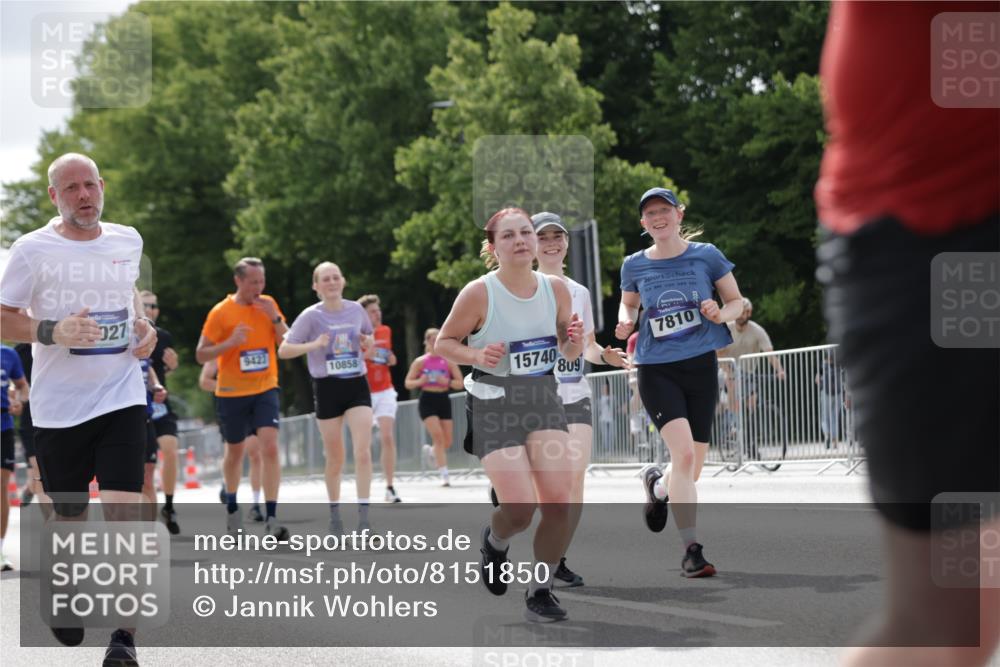 29.06.2025 - hella hamburg halbmarathon Jannik Wohlers http://msf.ph/oto/8151850 29.06.2025 10:14:56 Lombardsbrücke 1524, 2281, 2720, 3513, 3650, 5271, 5739, 5986, 6317, 7452, 7809, 7810, 8237, 8256, 9307, 9423, 9847, 9997, 10858, 12457, 12521, 12524, 13197, 13453, 13500, 13881, 15150, 15740, 16040, 17949, 18203, 18252, 18769, 18800, 18939, 19027 meine-sportfotos.de