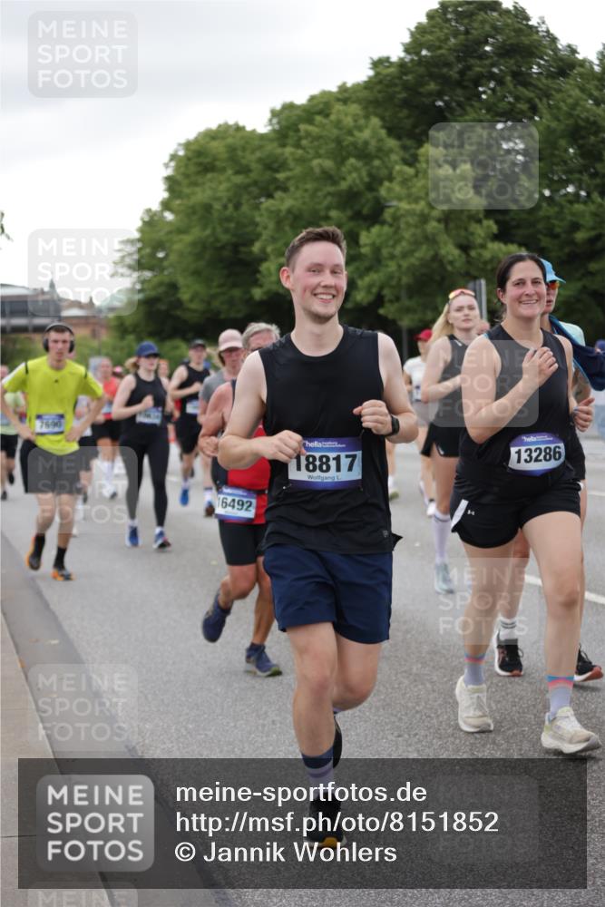 29.06.2025 - hella hamburg halbmarathon Jannik Wohlers http://msf.ph/oto/8151852 29.06.2025 10:51:55 Lombardsbrücke 2528, 3645, 4087, 4273, 4436, 4815, 5262, 6386, 6403, 6404, 6406, 6671, 6985, 7690, 7691, 7735, 7812, 8194, 8196, 9103, 9368, 9731, 10080, 10296, 10342, 10634, 10884, 11084, 11126, 11127, 11297, 11736, 11899, 11974, 12089, 12247, 12525, 12546, 12558, 13094, 13207, 13208, 13538, 14215, 14235, 14893, 16262, 16492, 16752, 16973, 17326, 17327, 18115, 18221, 18633, 18668, 18756, 18817 meine-sportfotos.de