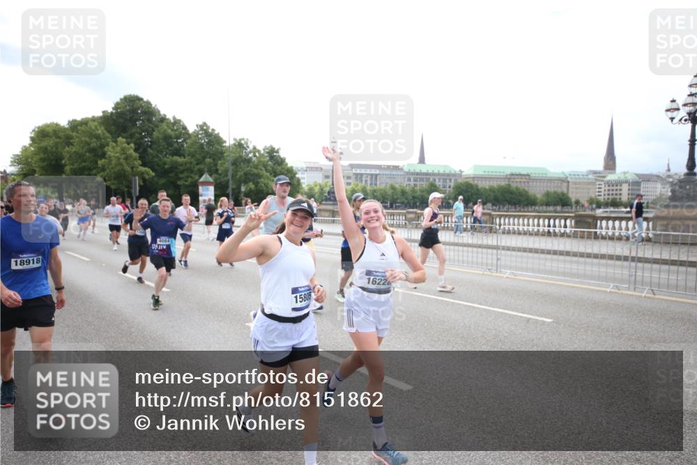 29.06.2025 - hella hamburg halbmarathon Jannik Wohlers http://msf.ph/oto/8151862 29.06.2025 10:36:19 Lombardsbrücke 1118, 1948, 2124, 2552, 2588, 3428, 3873, 3895, 4084, 4618, 4762, 4996, 5789, 6156, 7773, 8499, 8936, 8937, 9295, 9500, 9694, 9701, 10123, 10487, 11672, 11831, 11912, 12302, 12605, 12770, 12775, 13092, 13106, 13265, 13266, 13657, 13704, 13902, 13903, 14695, 15077, 15588, 15805, 15972, 15992, 16228, 16977, 17018, 17115, 17156, 17349, 17807, 18152, 18174, 18482, 18488, 18644, 18646, 18918, 18929 meine-sportfotos.de