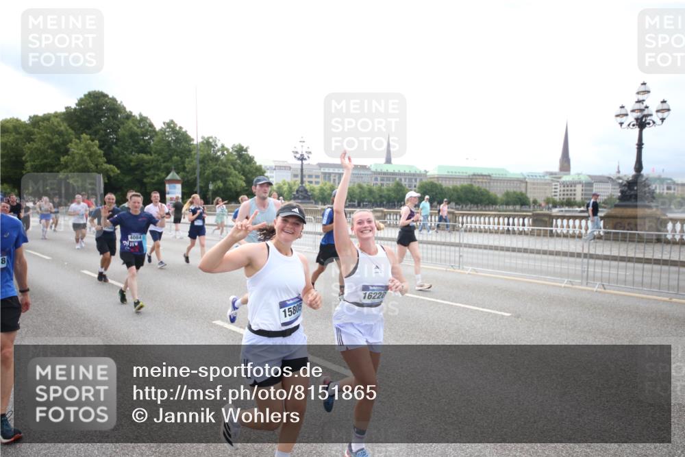 29.06.2025 - hella hamburg halbmarathon Jannik Wohlers http://msf.ph/oto/8151865 29.06.2025 10:36:19 Lombardsbrücke 1118, 1948, 2124, 2552, 2588, 3428, 3873, 3895, 4084, 4618, 4762, 4996, 5789, 6156, 7773, 8499, 8936, 8937, 9295, 9500, 9694, 9701, 10123, 10487, 11672, 11831, 11912, 12302, 12605, 12770, 12775, 13092, 13106, 13265, 13266, 13657, 13704, 13902, 13903, 14695, 15077, 15588, 15805, 15972, 15992, 16228, 16977, 17018, 17115, 17156, 17349, 17807, 18152, 18174, 18482, 18488, 18644, 18646, 18918, 18929 meine-sportfotos.de