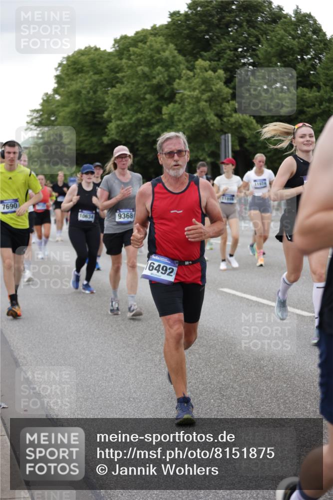 29.06.2025 - hella hamburg halbmarathon Jannik Wohlers http://msf.ph/oto/8151875 29.06.2025 10:51:55 Lombardsbrücke 2528, 3645, 4087, 4273, 4436, 4815, 5262, 6386, 6403, 6404, 6406, 6671, 6985, 7690, 7691, 7735, 7812, 8194, 8196, 9103, 9368, 9731, 10080, 10296, 10342, 10634, 10884, 11084, 11126, 11127, 11297, 11736, 11899, 11974, 12089, 12247, 12525, 12546, 12558, 13094, 13207, 13208, 13538, 14215, 14235, 14893, 16262, 16492, 16752, 16973, 17326, 17327, 18115, 18221, 18633, 18668, 18756, 18817 meine-sportfotos.de