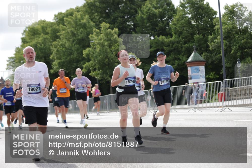 29.06.2025 - hella hamburg halbmarathon Jannik Wohlers http://msf.ph/oto/8151887 29.06.2025 10:14:56 Lombardsbrücke 1524, 2281, 2720, 3513, 3650, 5271, 5739, 5986, 6317, 7452, 7809, 7810, 8237, 8256, 9307, 9423, 9847, 9997, 10858, 12457, 12521, 12524, 13197, 13453, 13500, 13881, 15150, 15740, 16040, 17949, 18203, 18252, 18769, 18800, 18939, 19027 meine-sportfotos.de