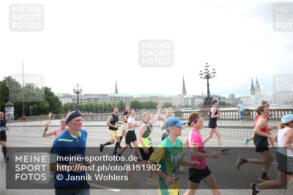 29.06.2025 - hella hamburg halbmarathon Jannik Wohlers http://msf.ph/oto/8151902 29.06.2025 10:36:30 Lombardsbrücke 1118, 1253, 1339, 1488, 1490, 1948, 1952, 1954, 2552, 2588, 3165, 3873, 3895, 4084, 4618, 4762, 4996, 5224, 5538, 5640, 5786, 5789, 6156, 6359, 7202, 7773, 8007, 8315, 8499, 8758, 8936, 8937, 9295, 9500, 9694, 9701, 10123, 10487, 10862, 11672, 11831, 11843, 11912, 12087, 12184, 12218, 12302, 12532, 12605, 12770, 12775, 13106, 13165, 13657, 13704, 13902, 14695, 15106, 15353, 15588, 15907, 15972, 15992, 16304, 16309, 16885, 17018, 17115, 17349, 17504, 17591, 18482 meine-sportfotos.de