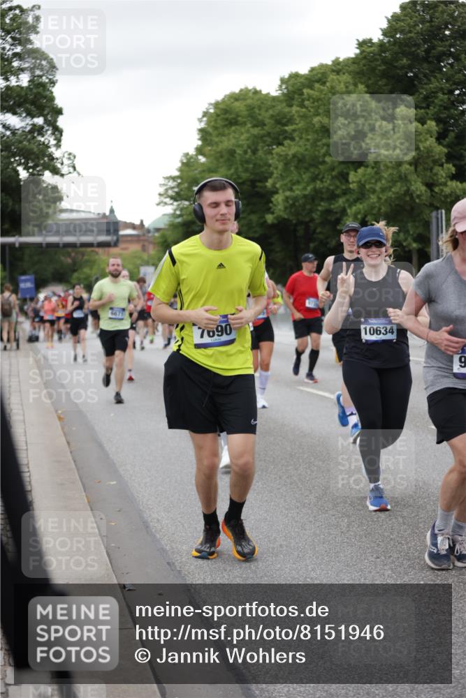 29.06.2025 - hella hamburg halbmarathon Jannik Wohlers http://msf.ph/oto/8151946 29.06.2025 10:51:57 Lombardsbrücke 2528, 3645, 4273, 4436, 4815, 5262, 6386, 6403, 6404, 6406, 6671, 6985, 7690, 7691, 7735, 7812, 8194, 8196, 9103, 9368, 9731, 10080, 10296, 10342, 10634, 10884, 11084, 11126, 11127, 11297, 11736, 11899, 11974, 12089, 12247, 12525, 12546, 12558, 13094, 13207, 13208, 13538, 13677, 14215, 14235, 14893, 15205, 16262, 16492, 16752, 16973, 17326, 17327, 18115, 18221, 18633, 18668, 18756, 18817 meine-sportfotos.de