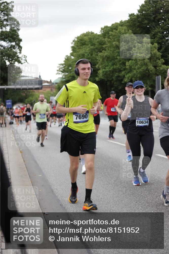 29.06.2025 - hella hamburg halbmarathon Jannik Wohlers http://msf.ph/oto/8151952 29.06.2025 10:51:57 Lombardsbrücke 2528, 3645, 4273, 4436, 4815, 5262, 6386, 6403, 6404, 6406, 6671, 6985, 7690, 7691, 7735, 7812, 8194, 8196, 9103, 9368, 9731, 10080, 10296, 10342, 10634, 10884, 11084, 11126, 11127, 11297, 11736, 11899, 11974, 12089, 12247, 12525, 12546, 12558, 13094, 13207, 13208, 13538, 13677, 14215, 14235, 14893, 15205, 16262, 16492, 16752, 16973, 17326, 17327, 18115, 18221, 18633, 18668, 18756, 18817 meine-sportfotos.de