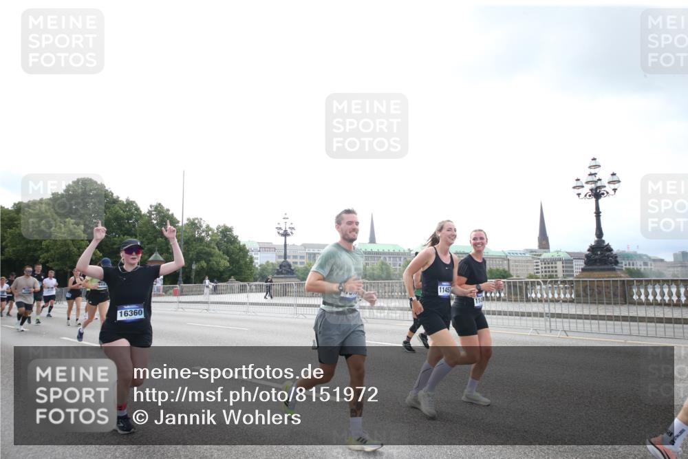 29.06.2025 - hella hamburg halbmarathon Jannik Wohlers http://msf.ph/oto/8151972 29.06.2025 10:37:34 Lombardsbrücke 1578, 1799, 1901, 1985, 2786, 3246, 3880, 4921, 5139, 5713, 6199, 6362, 6697, 7118, 7244, 7321, 7629, 7696, 8198, 8199, 8539, 8985, 9247, 9288, 9350, 9391, 10025, 10159, 10836, 11087, 11152, 11164, 11421, 11456, 11457, 11479, 11543, 11882, 12997, 13103, 13650, 14018, 15002, 15329, 15418, 15511, 15562, 15762, 16211, 16220, 16360, 17389, 18317, 18319, 18572, 18592, 18937 meine-sportfotos.de