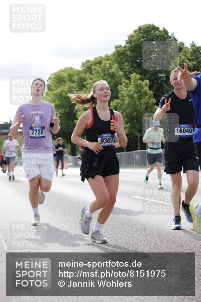 29.06.2025 - hella hamburg halbmarathon Jannik Wohlers http://msf.ph/oto/8151975 29.06.2025 10:15:01 Lombardsbrücke 1440, 1524, 2110, 2720, 3417, 3650, 5069, 5271, 5739, 5986, 7452, 7809, 7810, 8256, 9307, 9423, 9847, 9997, 10775, 10858, 12457, 12521, 12524, 13197, 13453, 13500, 15150, 15740, 16040, 16041, 16938, 17949, 18203, 18252, 18769, 18800, 18939, 19027 meine-sportfotos.de
