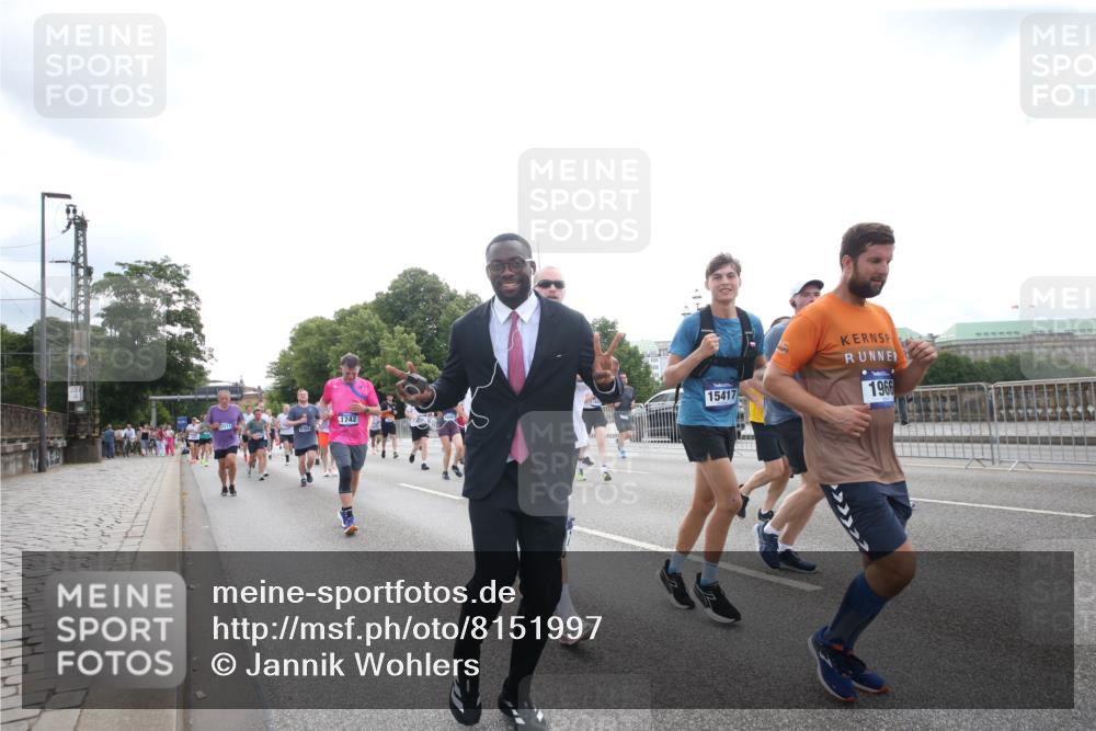 29.06.2025 - hella hamburg halbmarathon Jannik Wohlers http://msf.ph/oto/8151997 29.06.2025 10:37:52 Lombardsbrücke 1196, 1394, 1457, 1596, 1742, 1791, 1901, 1966, 2113, 2498, 2786, 3010, 3094, 3095, 3242, 3286, 3338, 3635, 3636, 3716, 3777, 4159, 4414, 4883, 5300, 5713, 5735, 6199, 6200, 6751, 6930, 7118, 7165, 7552, 7868, 7914, 8539, 8615, 8696, 8718, 9350, 9391, 9424, 9699, 10584, 11728, 11812, 12116, 12573, 12675, 12677, 12892, 13103, 13442, 13833, 14016, 14163, 14406, 15101, 15355, 15417, 15562, 16061, 16465, 16658, 16876, 16942, 17053, 18592 meine-sportfotos.de